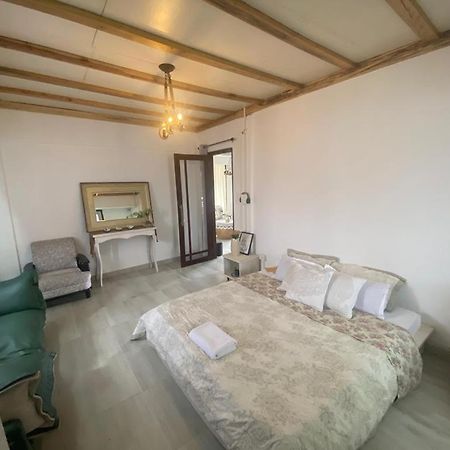 Medom'S Bnb Kohima Esterno foto