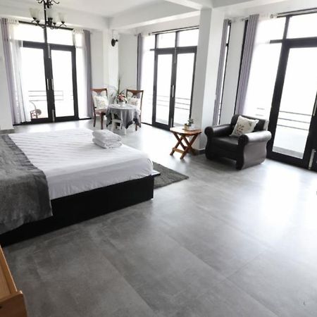 Medom'S Bnb Kohima Esterno foto