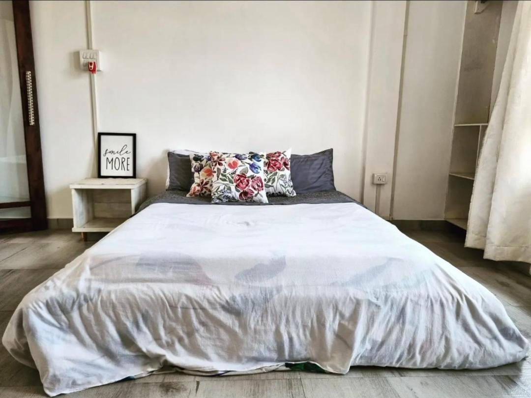 Medom'S Bnb Kohima Esterno foto