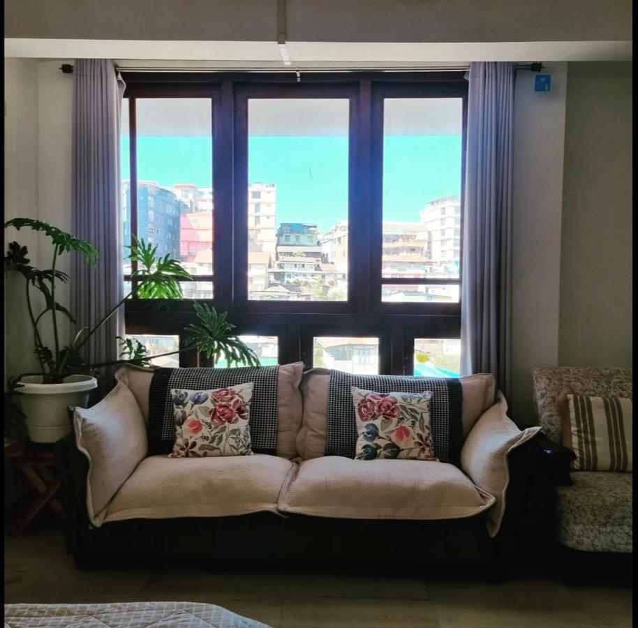 Medom'S Bnb Kohima Esterno foto