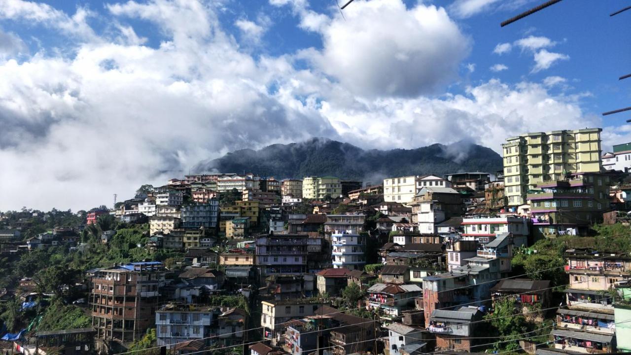 Medom'S Bnb Kohima Esterno foto